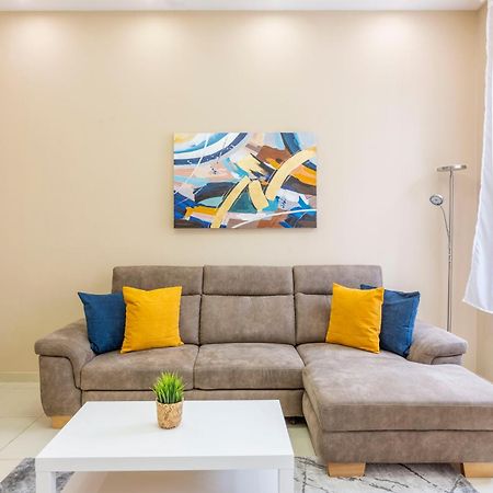 Spacious Bajcsy Residence In The Heart Of بودابست المظهر الخارجي الصورة
