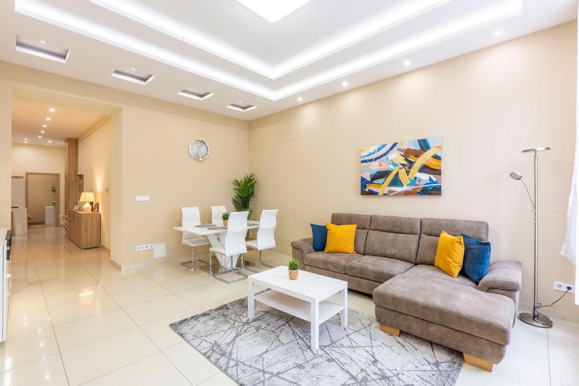 Spacious Bajcsy Residence In The Heart Of بودابست المظهر الخارجي الصورة